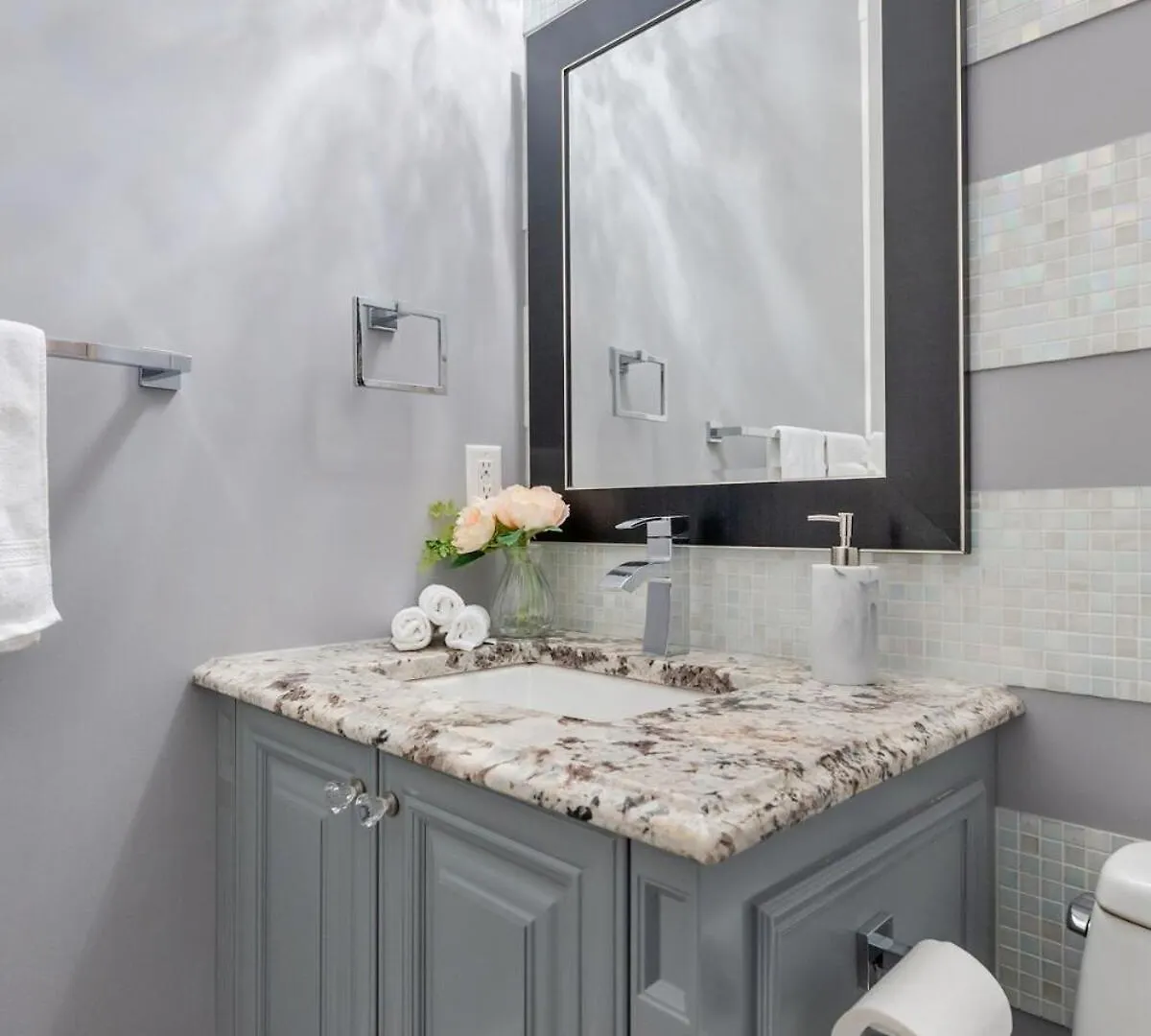 The Royal Ravine Luxury Retreat Villa Calgary