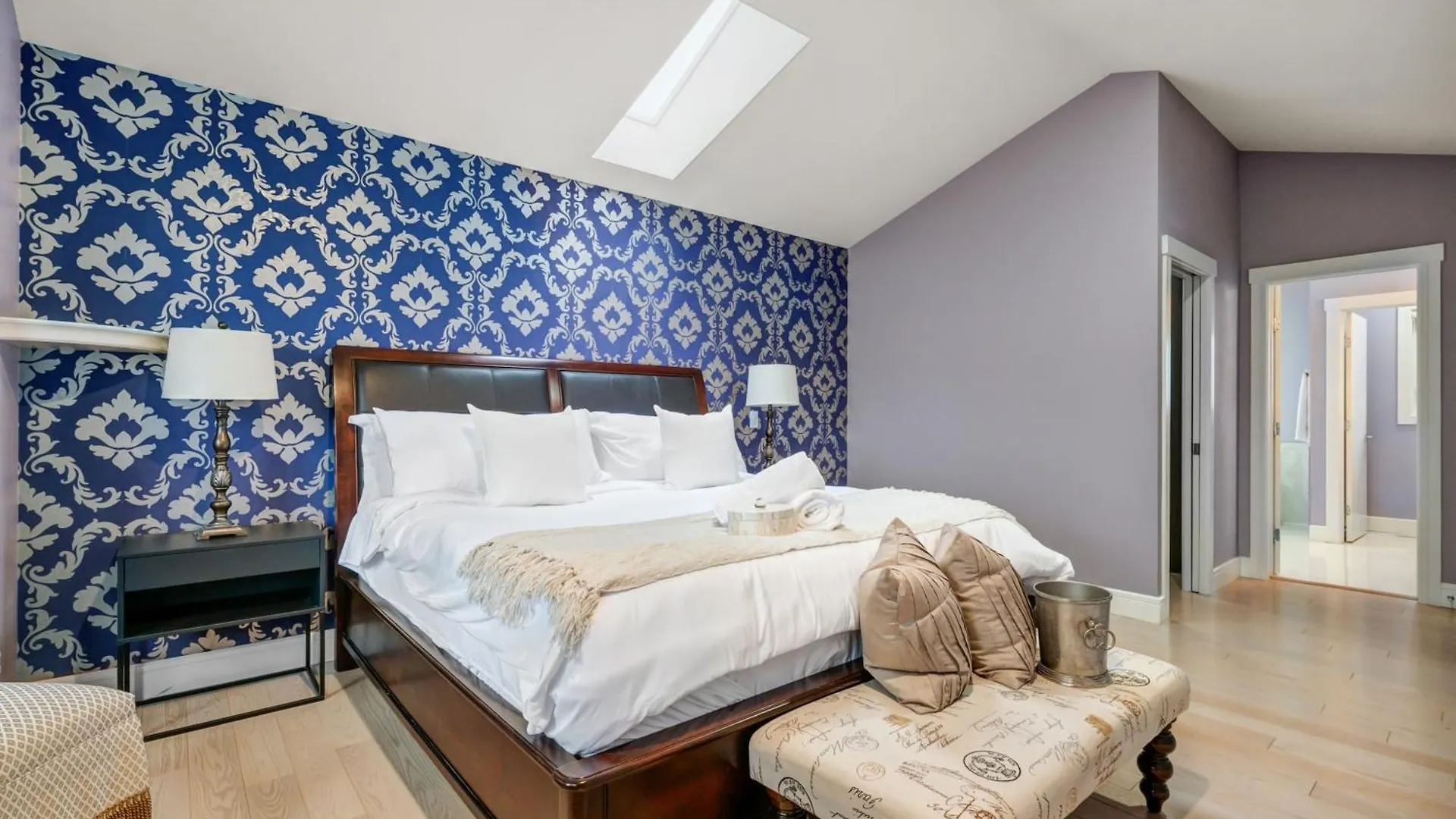 The Royal Ravine Luxury Retreat Villa Calgary