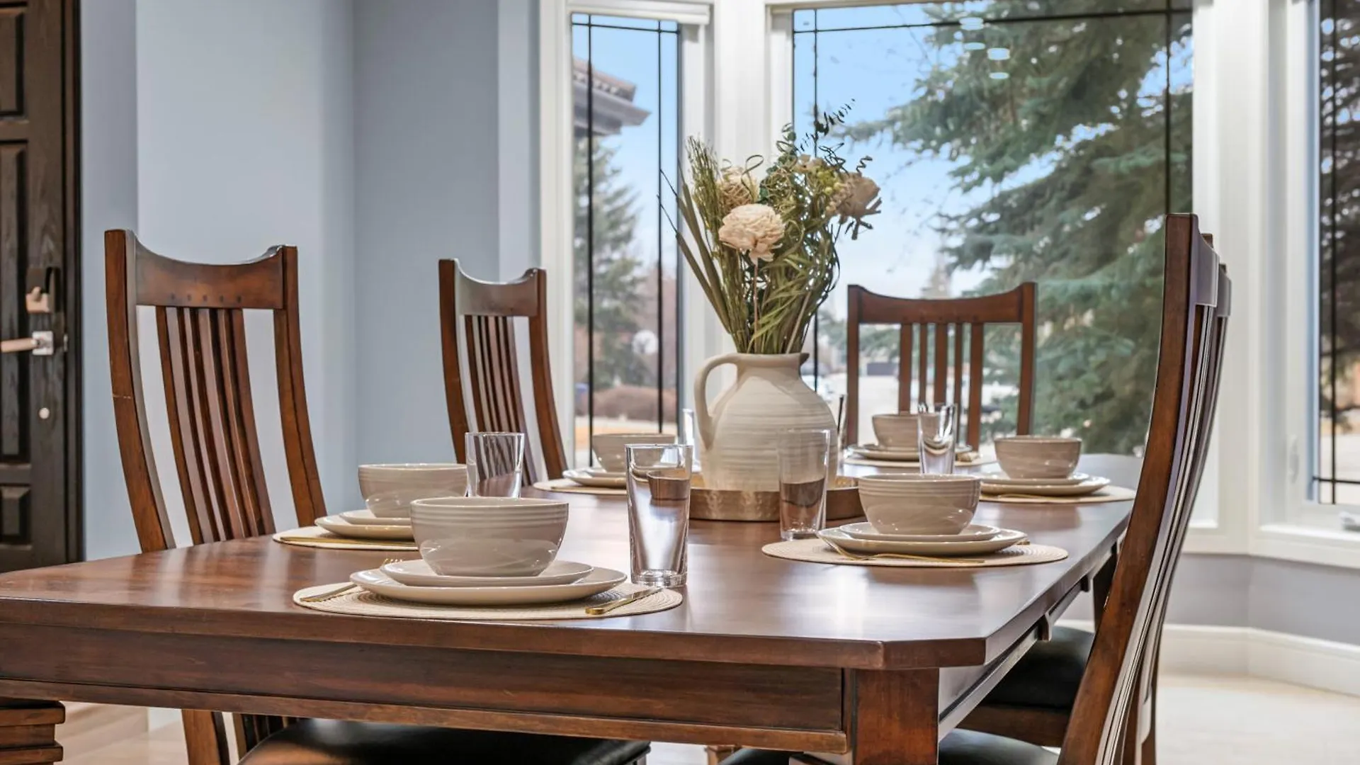 The Royal Ravine Luxury Retreat Villa Calgary Holiday home